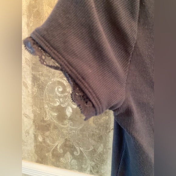 Hollister wild & free tee - Picture 4 of 7